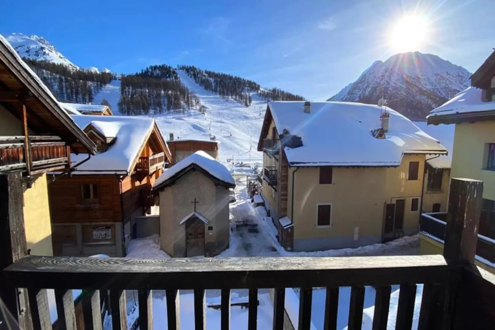 Saint Roch Chalet-Image-tags.