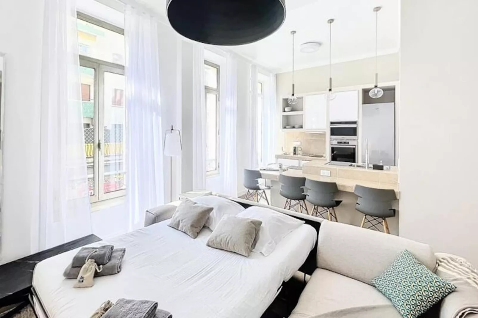 2 Pi&egrave;ces Moderne - 3/4 Pers Calme Cannes Hyper Centre Olam Properties-Image-tags.