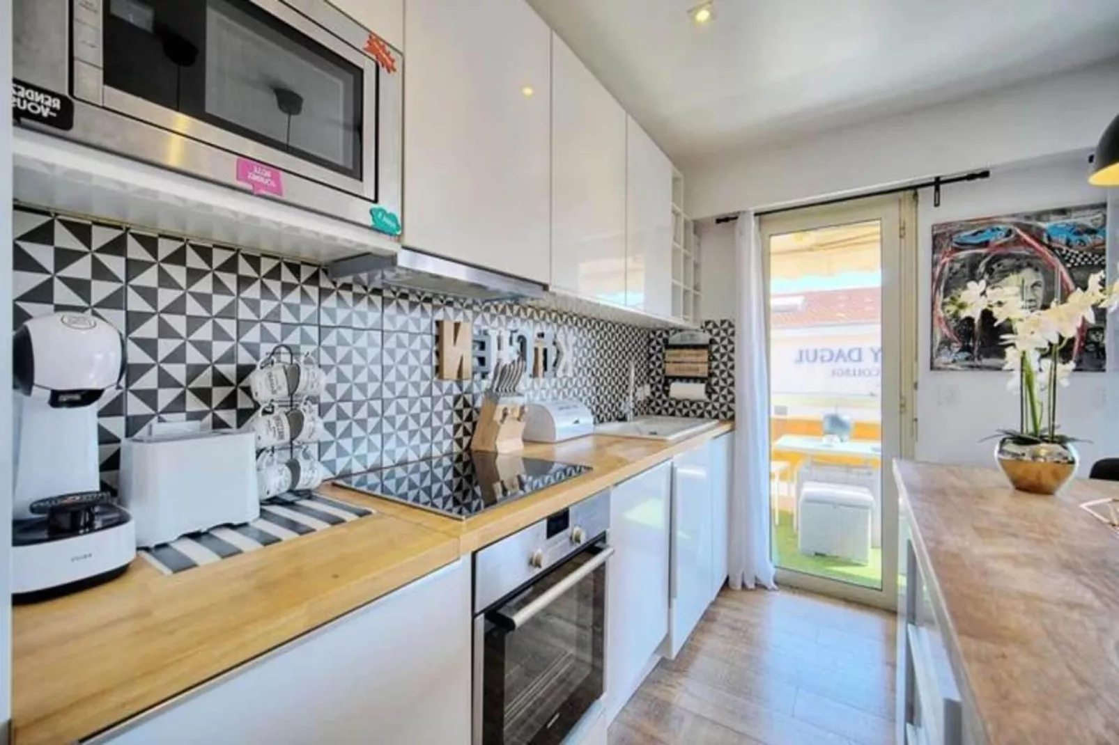 Résidence Le Verdi-Buitenkant zomer