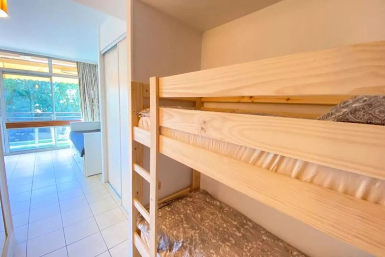 06u - Beau Studio En R&eacute;sidence - Piscine Et Tennis-Image-tags.