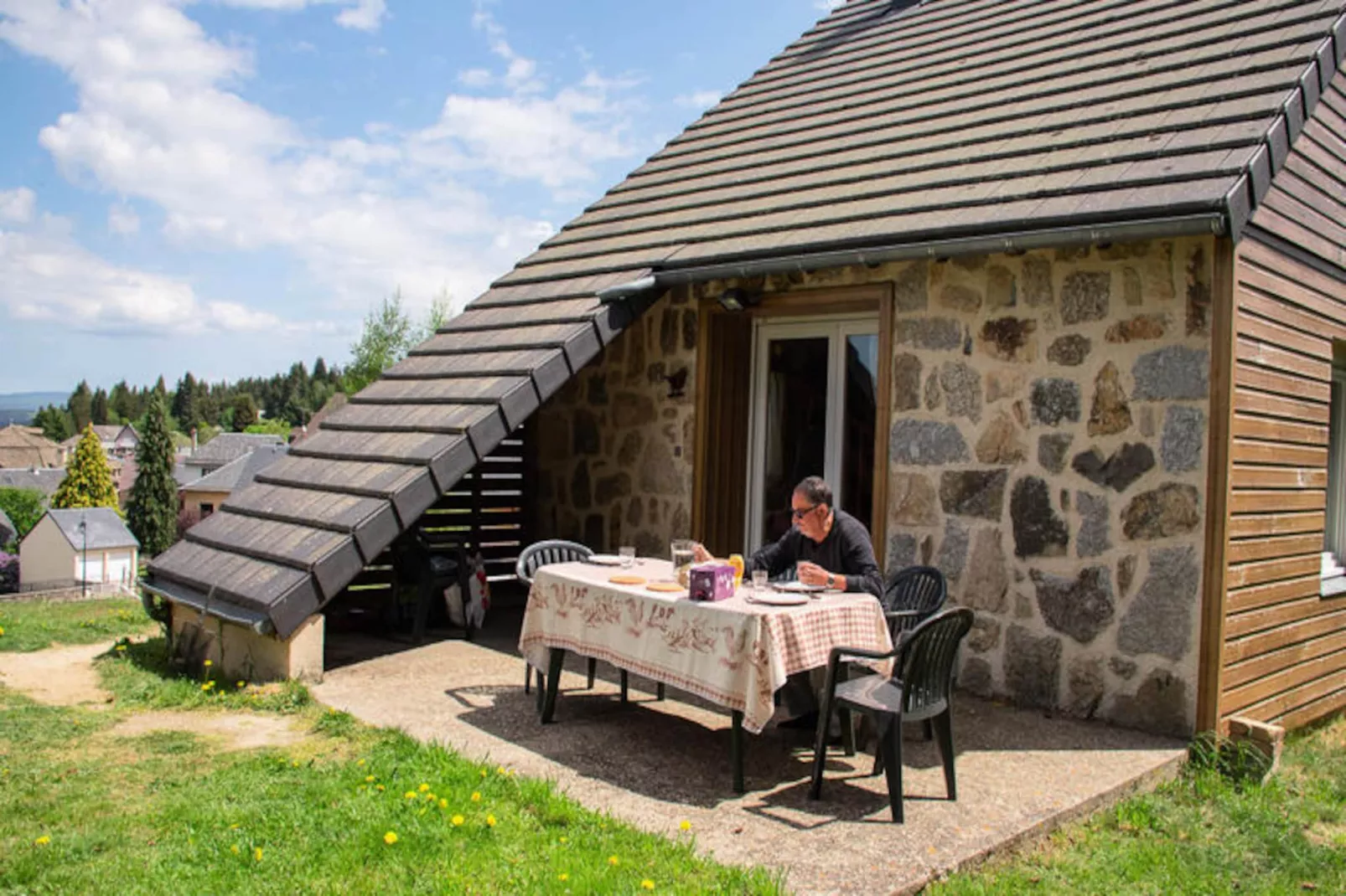 Maison à Aumont-Aubrac-Image-tags.