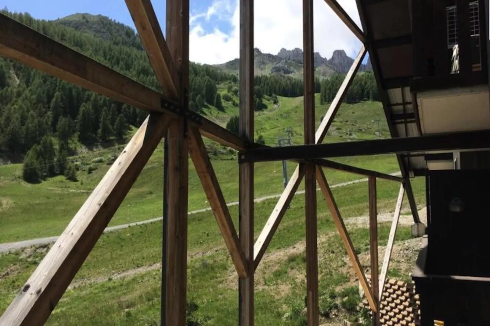 Résidence Aurans-Image-tags.