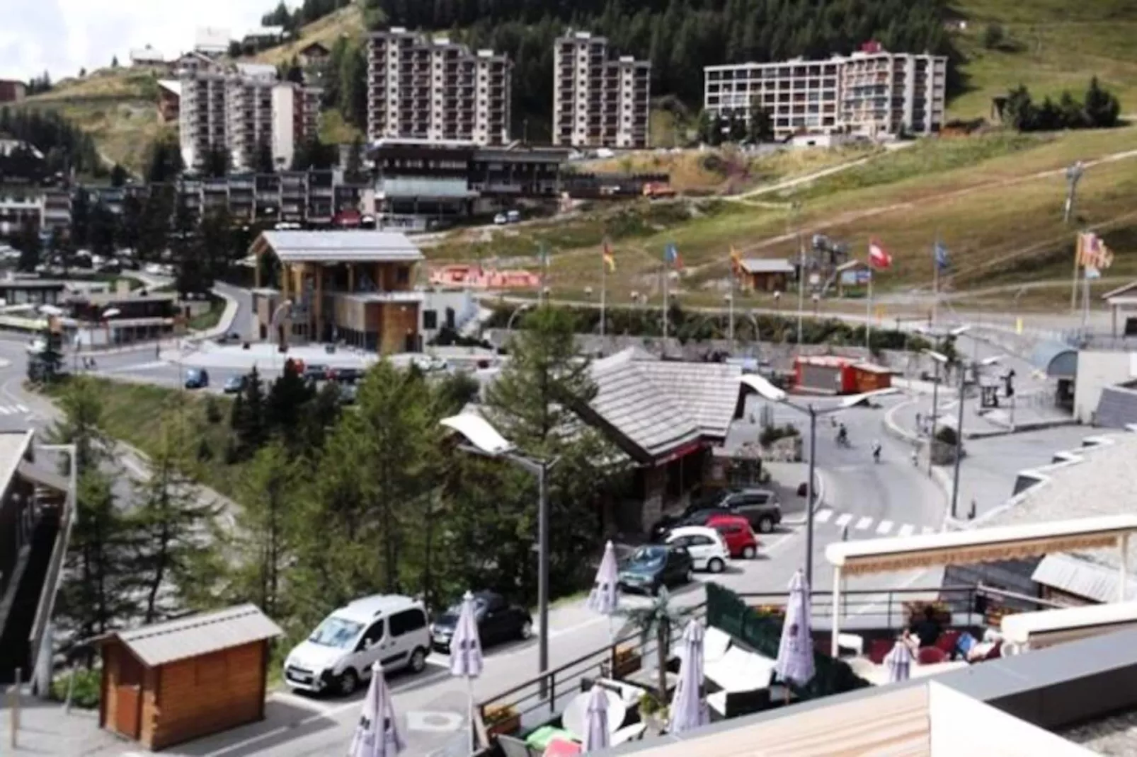 Résidence Rond-point-pistes I-Image-tags.