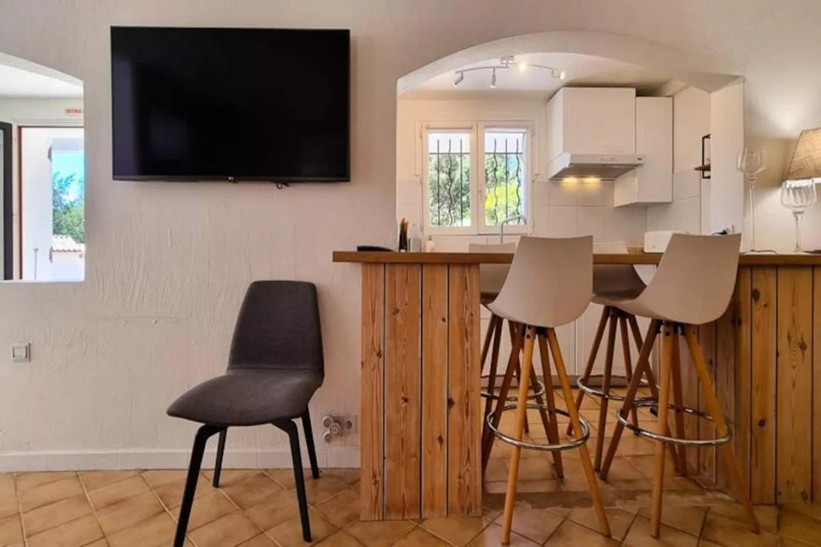 Appartement Dolce 3 Chambres 5 Pers/10min De Cannes-Image-tags.