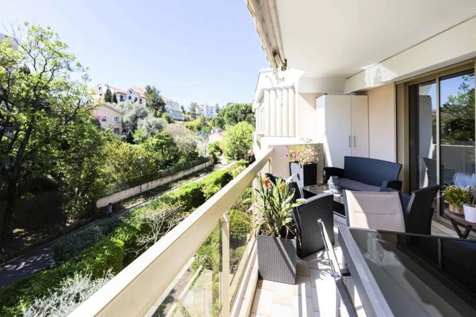 Résidence Coup De Coeur Id&eacute;al Congres Et Vacances ❤live In Villa Parador❤-Buitenkant zomer