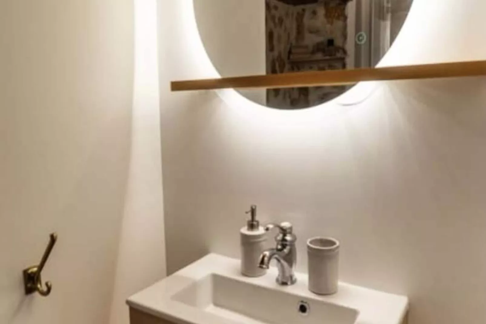 Joli Studio Climatisé - Vieil Antibes-Image-tags.