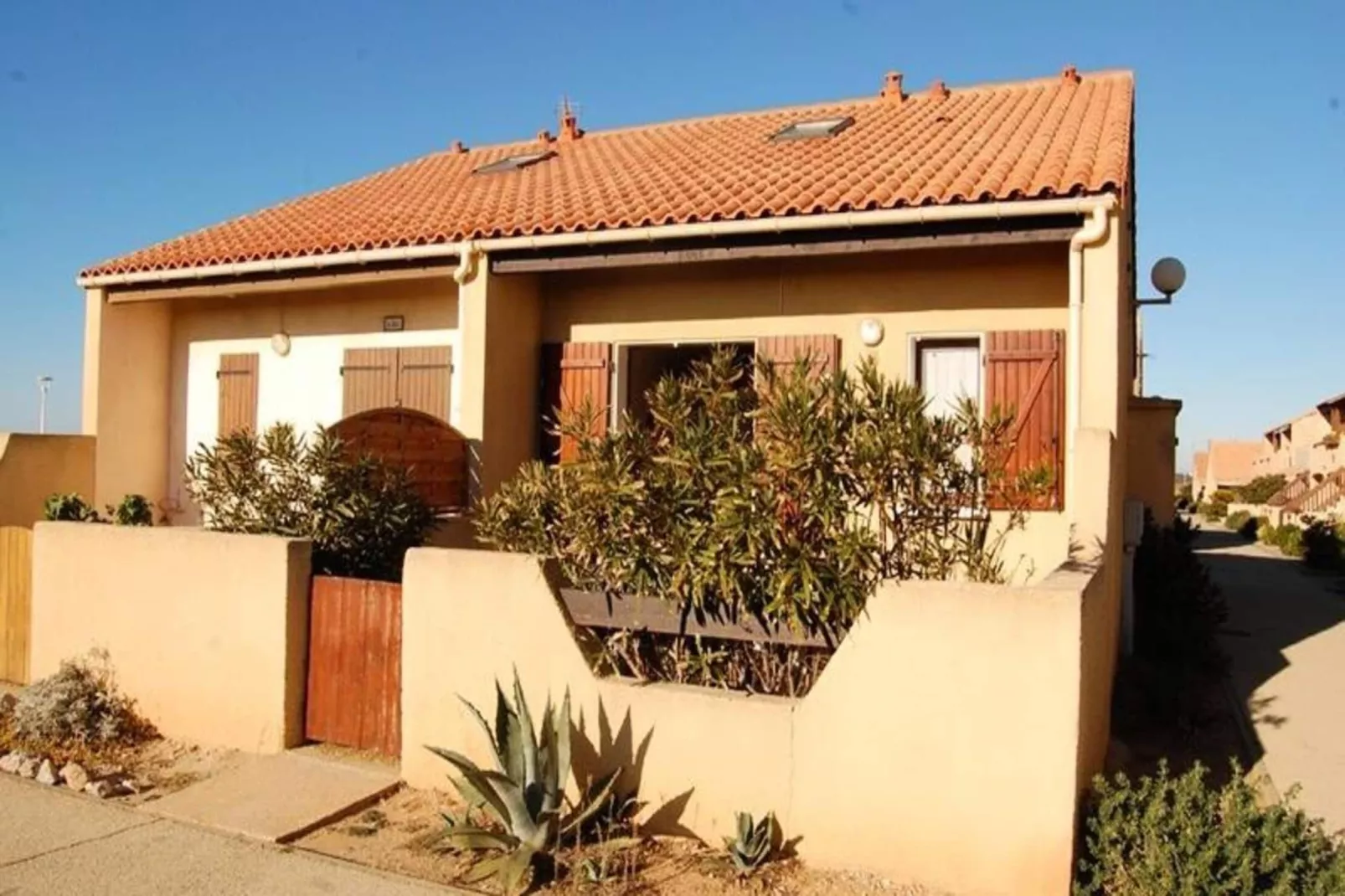 Résidence Grande Bleue-Buitenkant zomer