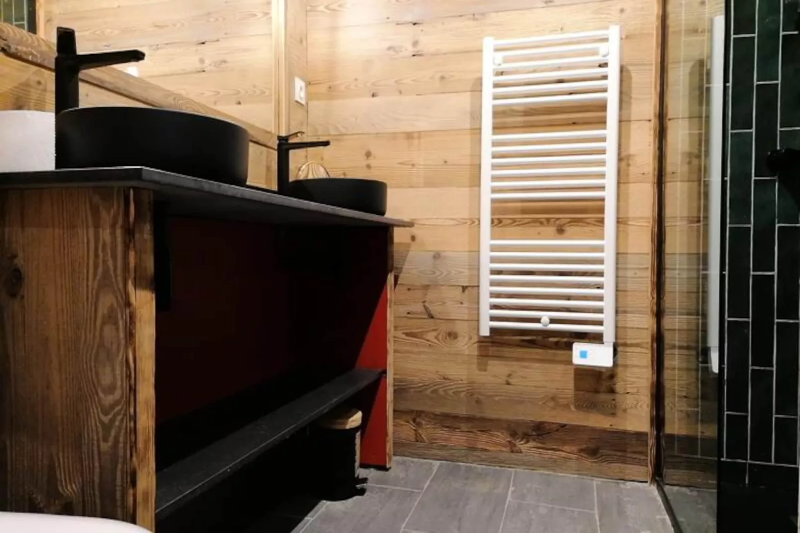 Chalet Lou-lan-Image-tags.