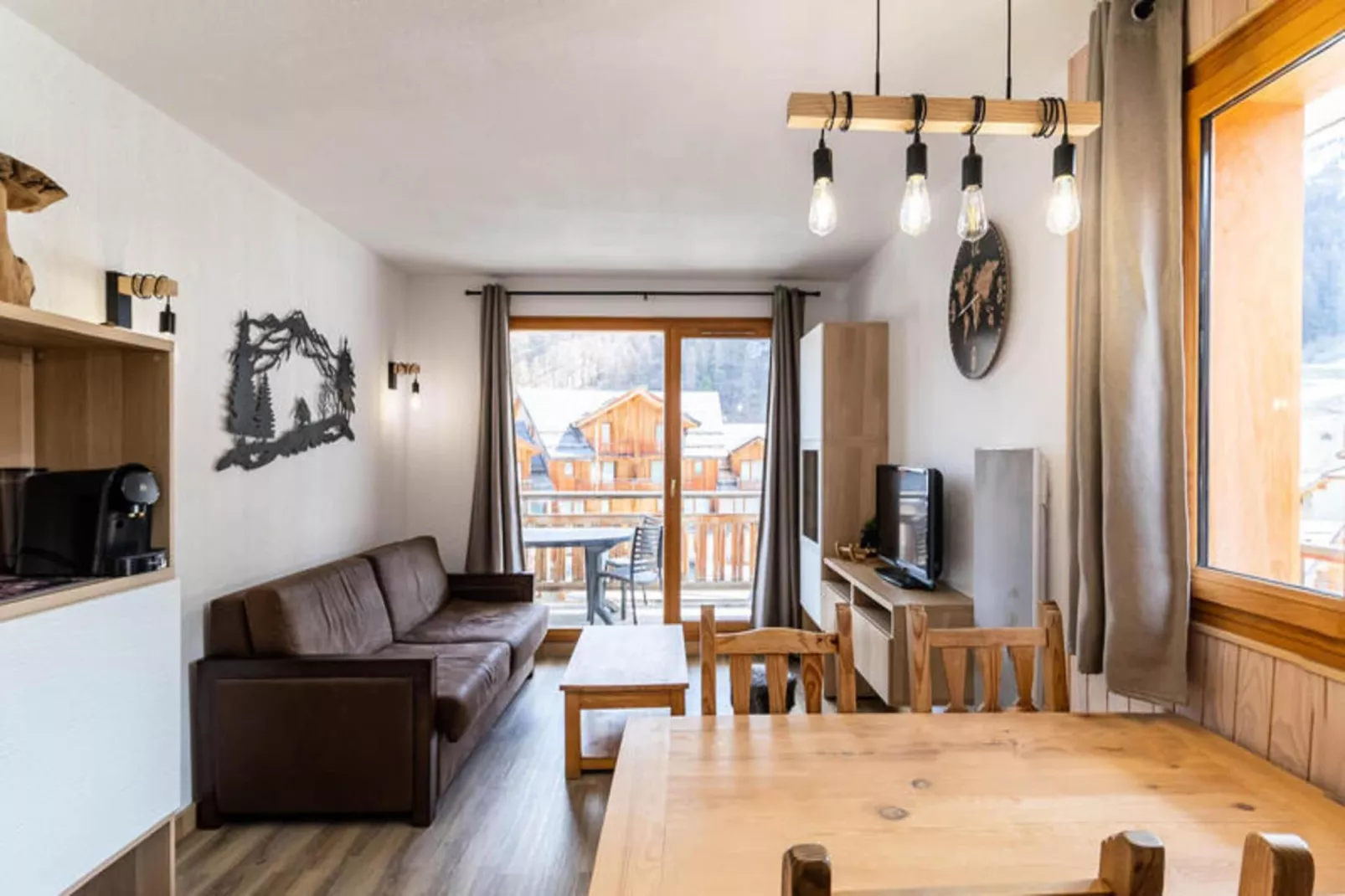 Résidence Le Balcon Des Airelles-Eetkamer