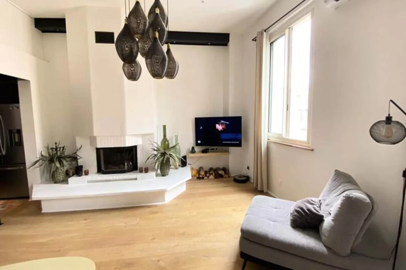 06bx : Superbe Loft - 100m2 - 6 Personnes-Buitenkant zomer