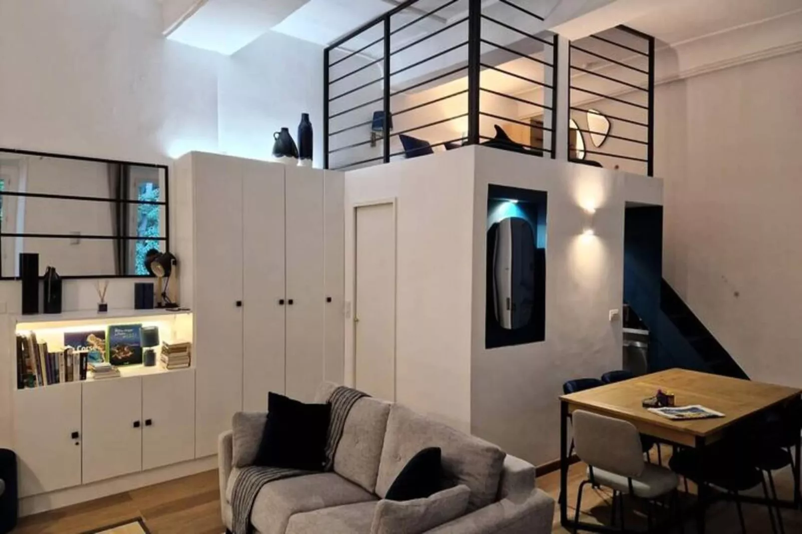 06a4 - Situation Exceptionnelle Au Port De Nice-Woonkamer