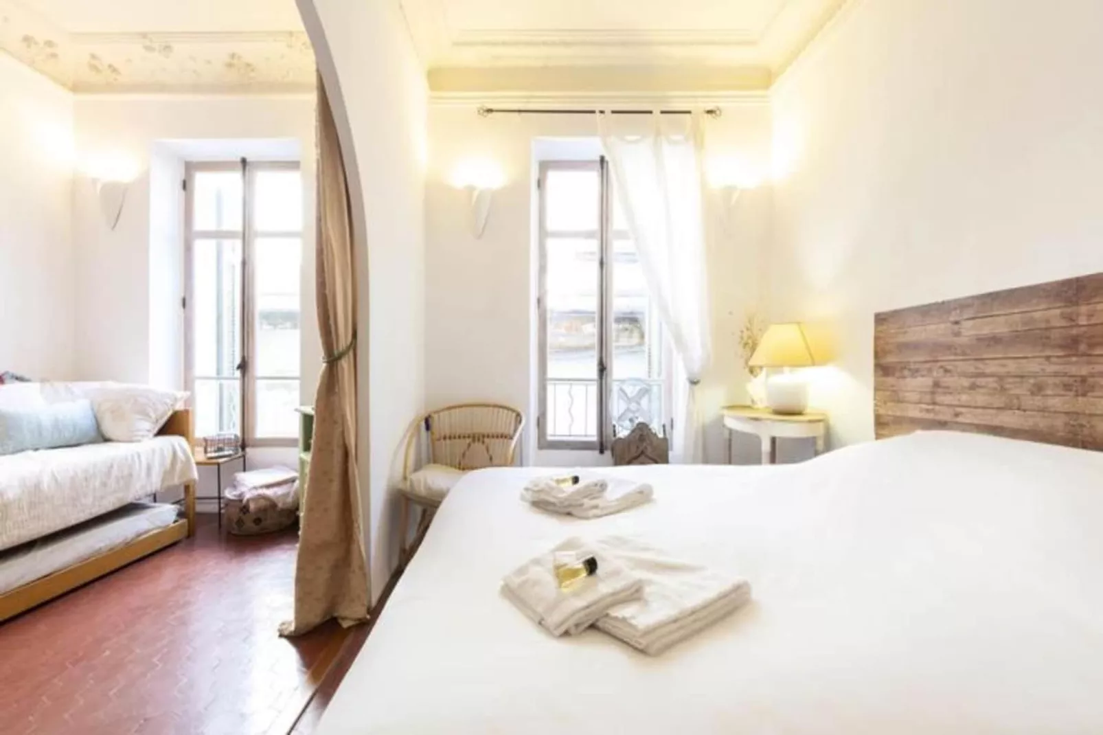 Résidence Bnb Renting Grand Studio Au C&oelig;ur De Cannes, Quartier De La Vieille Ville !-Buitenkant zomer