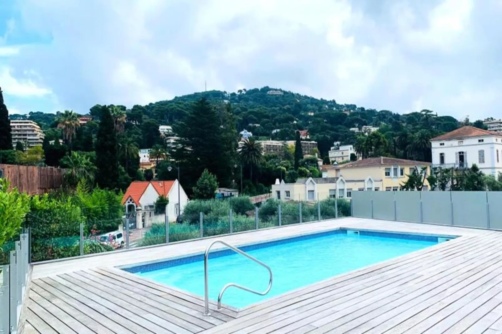 Résidence Bnb Renting Beau  2 Pi&egrave;ces Dans Un Immeuble Neuf Avec Piscine Avec Parking-Zwembad