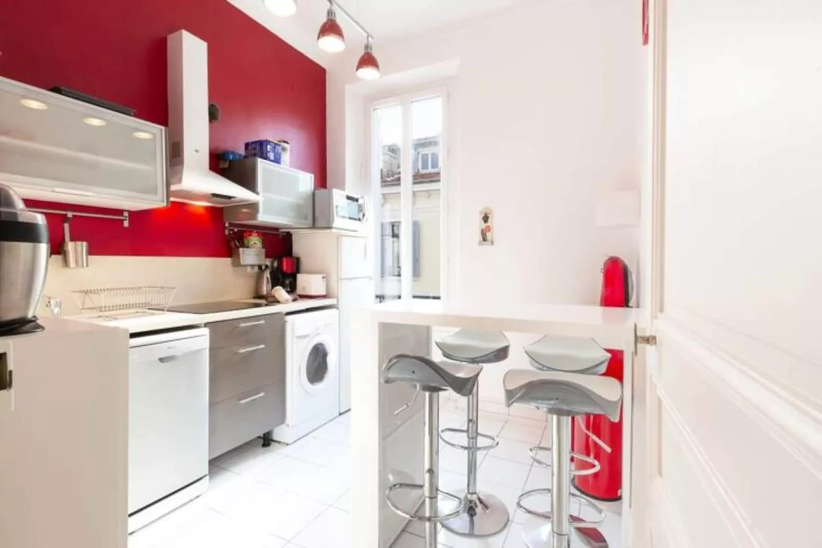 Résidence Appartement 39 M2 En Plein Centre Ville De Cannes, Climatis&eacute;-Buitenkant zomer