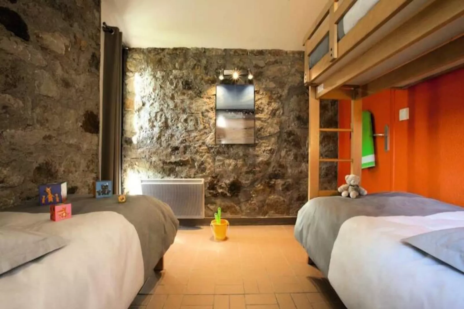 Terres de France - Domaine des Vans-Image-tags.