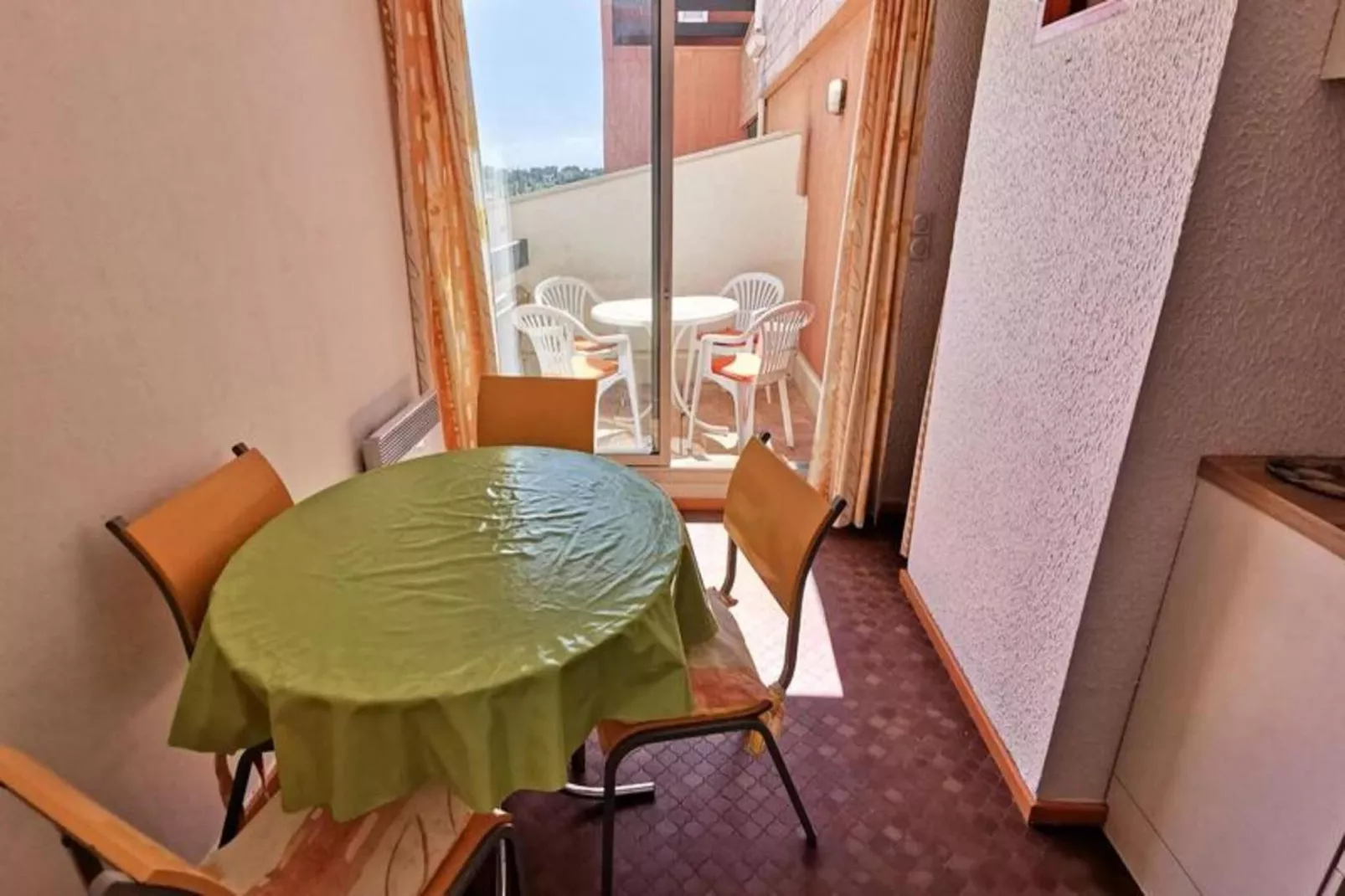 Residence De La Plage-Eetkamer