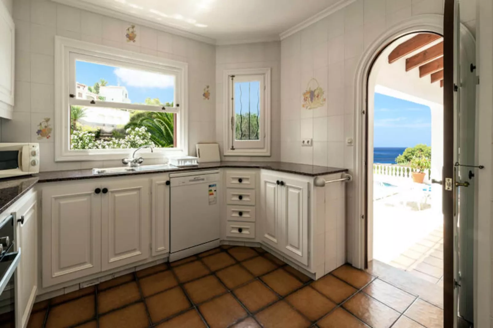 Maison à Son Bou-Image-tags.