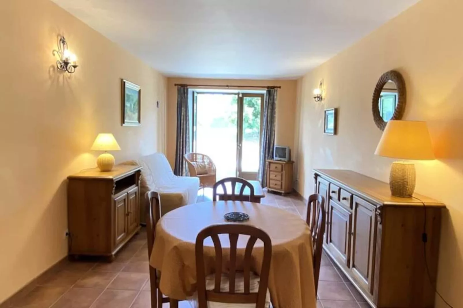 04b2 : Beau Studio Dans Un Mas Proven&ccedil;al - Piscine-Image-tags.