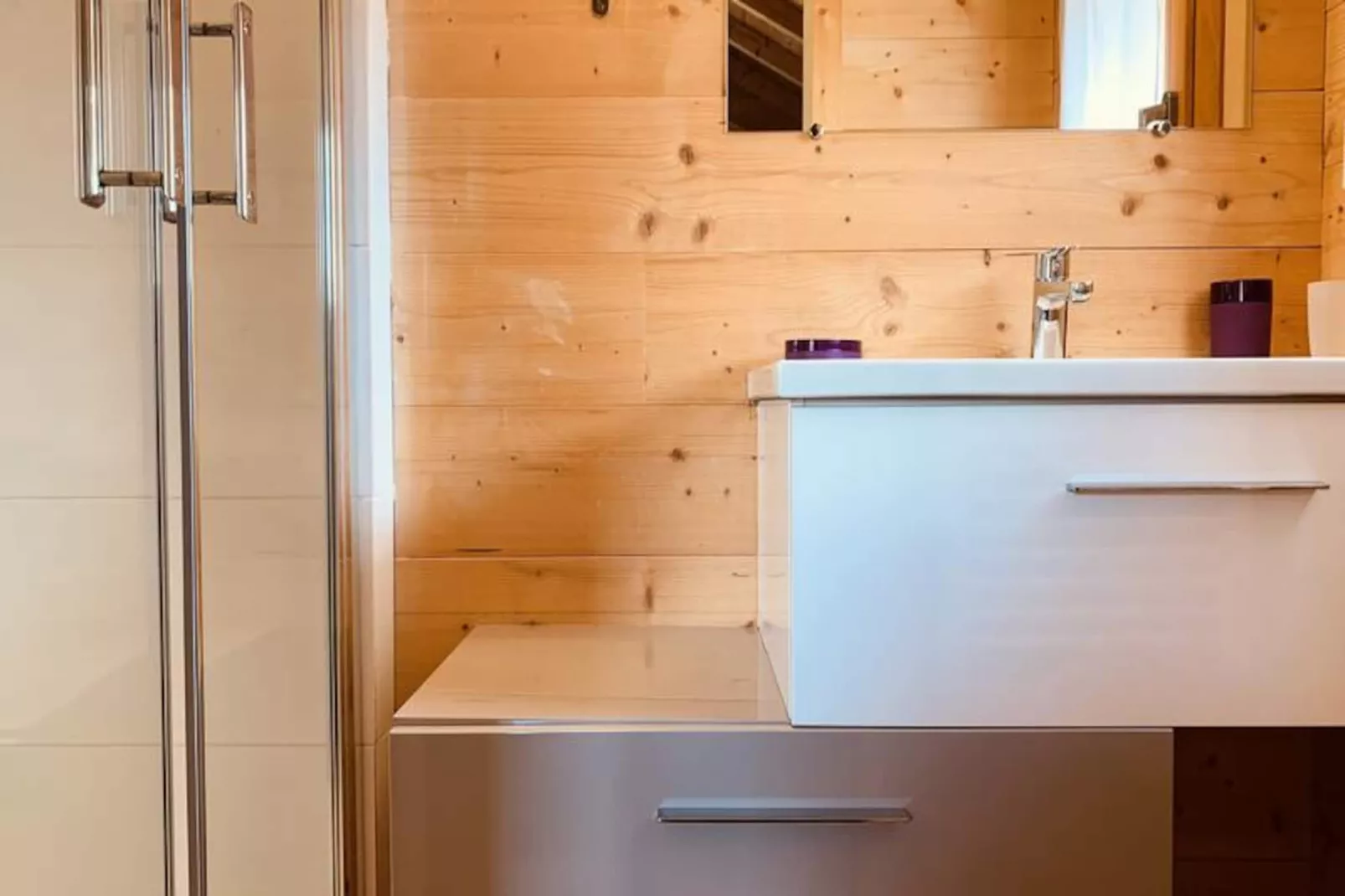 Chalet Epi-Image-tags.