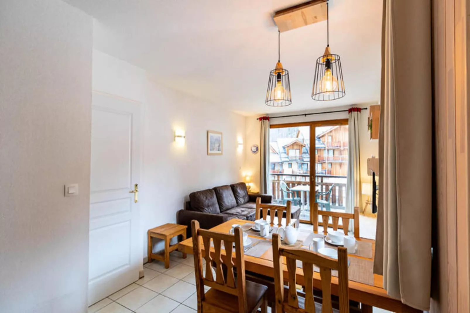 Résidence Le Balcon Des Airelles-Eetkamer