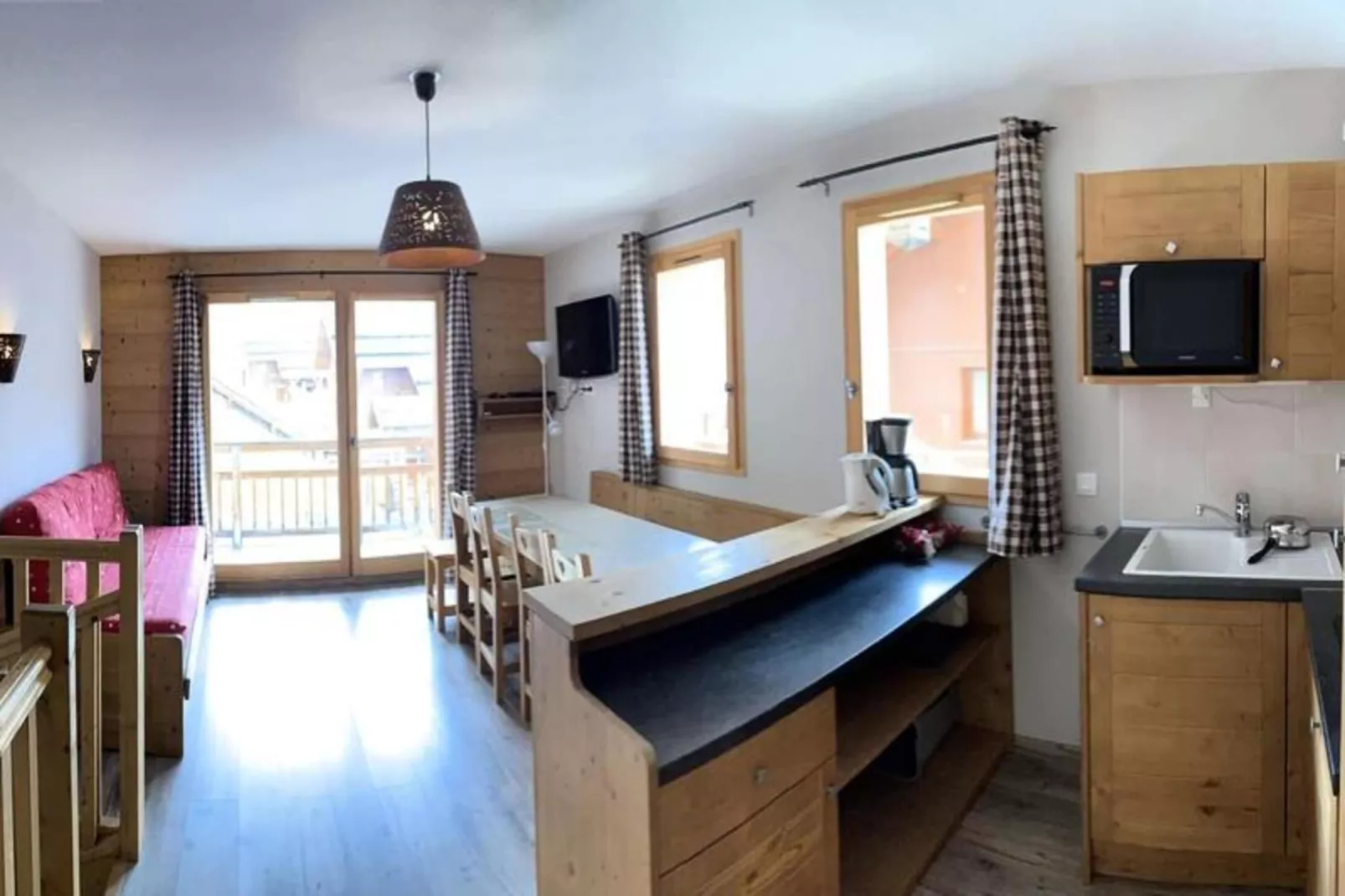 Chalet Des Rennes - Buitenkant zomer