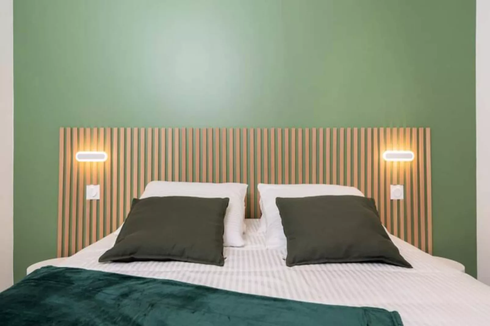 Appartement Moderne - Promenade Des Anglais à Nice-Image-tags.