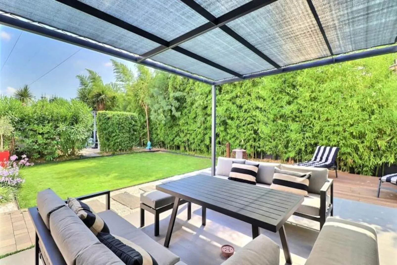 La Cabane Du Cap : Maisonnette &agrave; Aix-Image-tags.