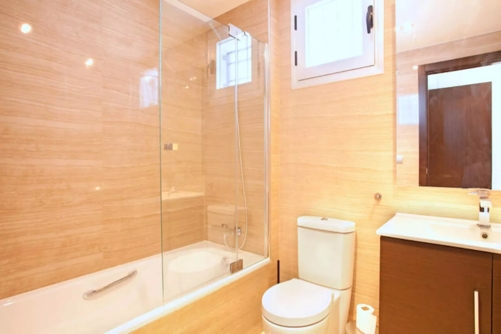 Appartements à Ojen-Image-tags.