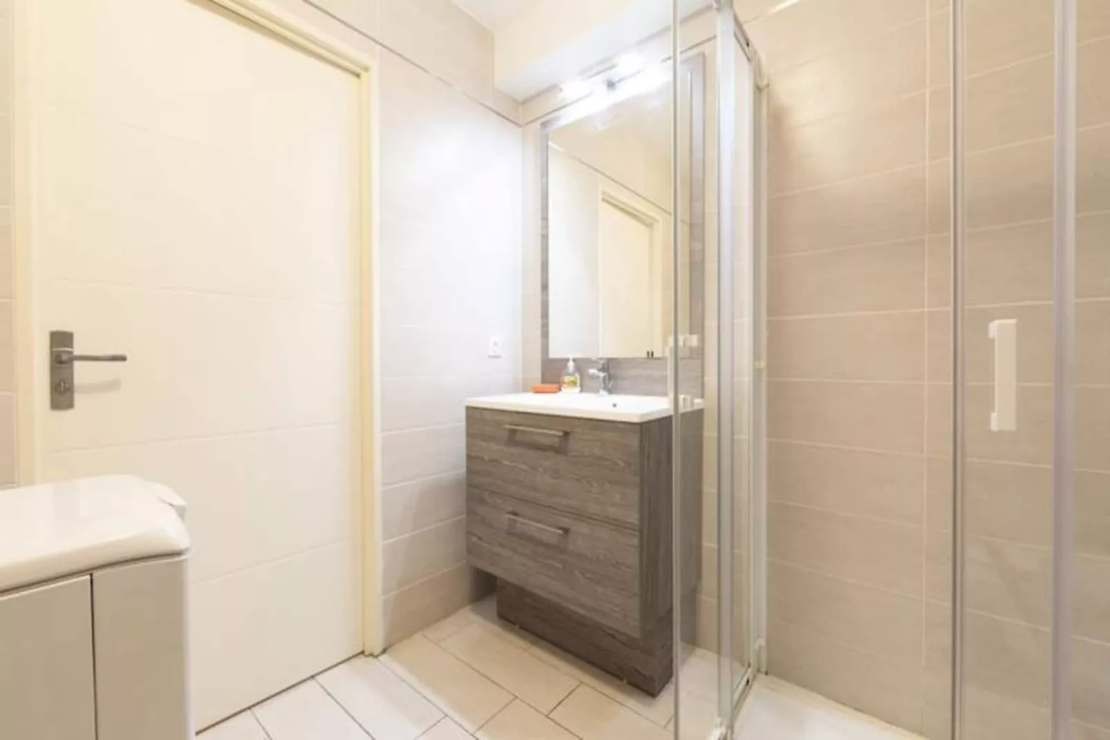 Résidence Appartement Moderne Centre Juan Les Pins-Image-tags.