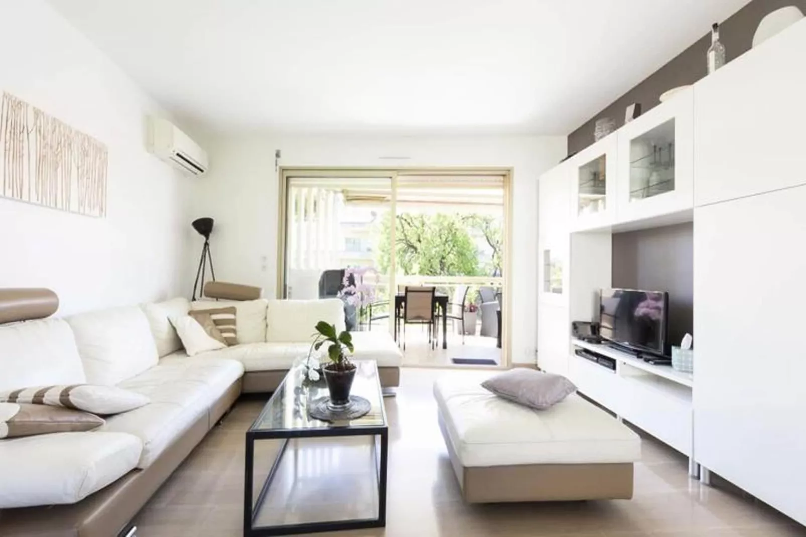 Résidence Coup De Coeur Id&eacute;al Congres Et Vacances ❤live In Villa Parador❤-Buitenkant zomer