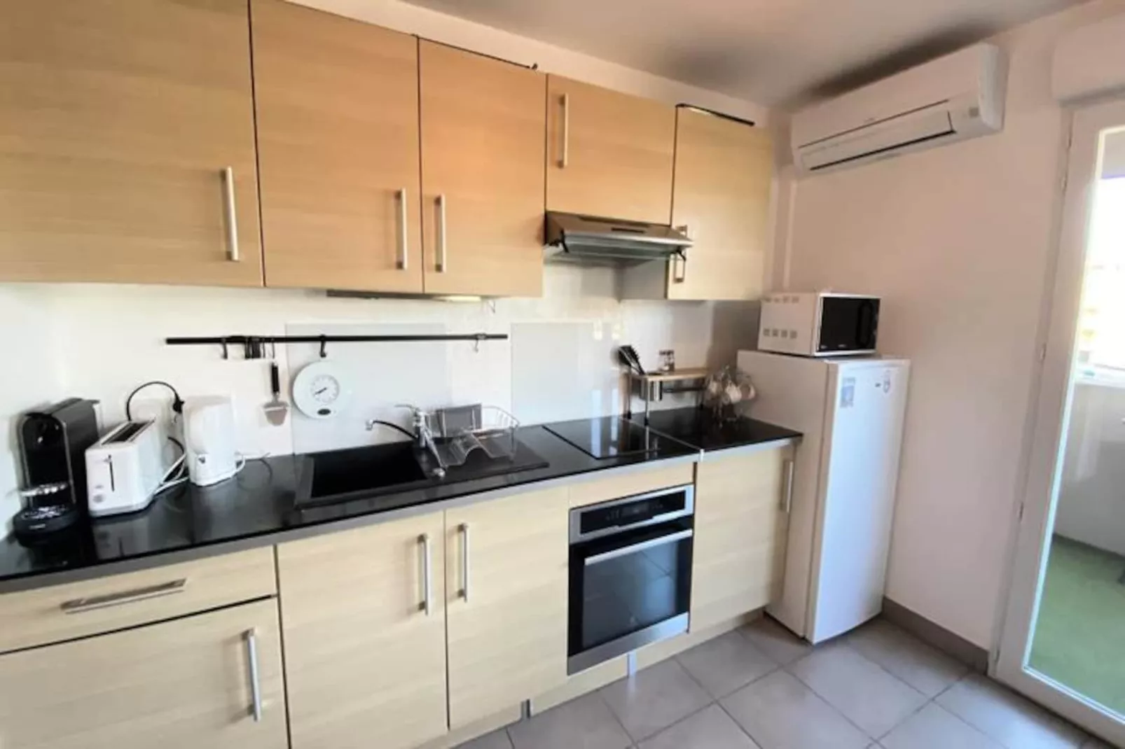 06ch : Beau T3 Avec Terrasse - 300m Parc Exflora-Image-tags.