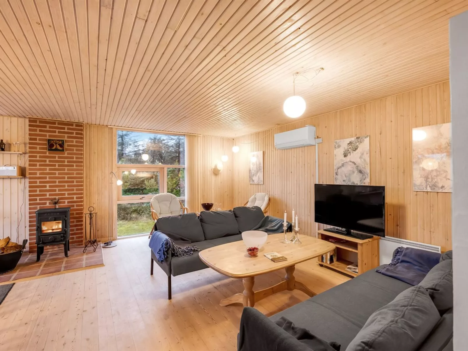 "Gidske" - 1.1km from the sea-Binnen