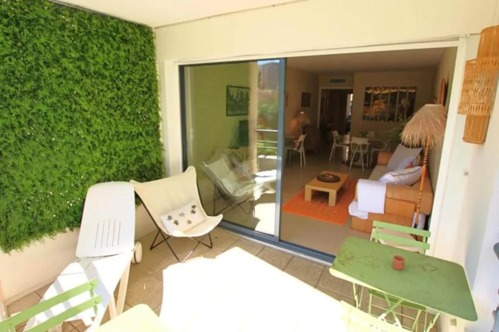 Résidence Appartement Rénové Avec 2 Chambres & Salle De Bain à La Décoration Raffinée-Recreatieruimte