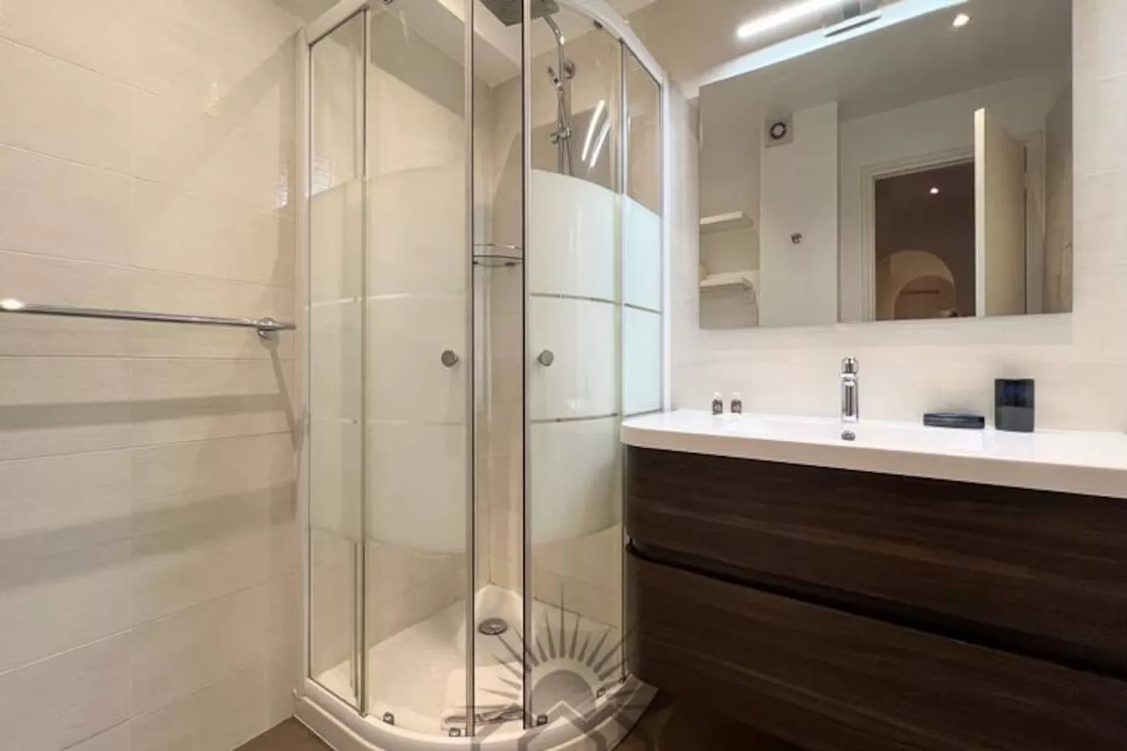 Le Carnot Appartement Pour 2 By Sunset-Image-tags.