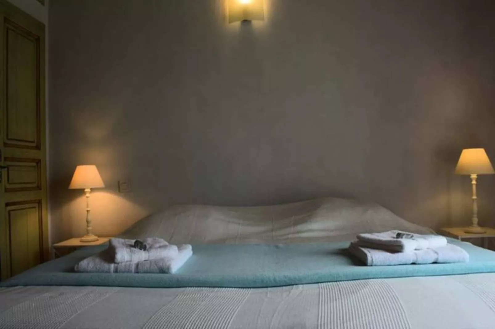 Maison Marie, Authenticit&eacute; Sur Le Golf De Pont Royal-Image-tags.