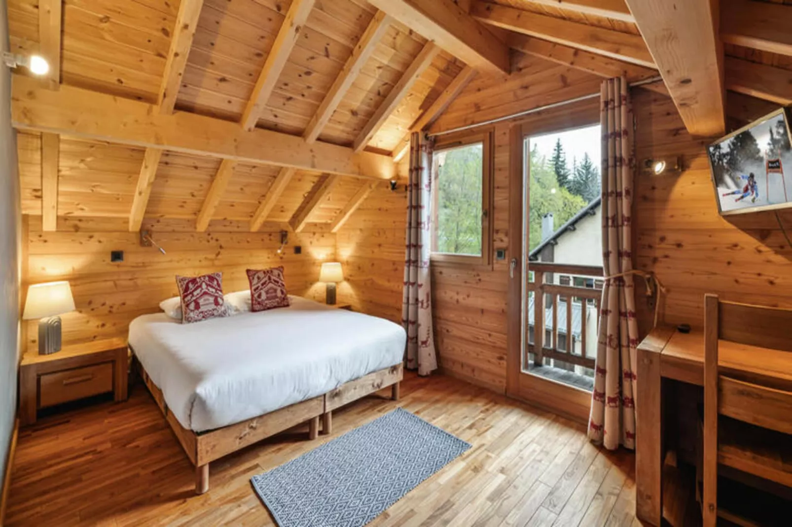 Résidence Marmottant-Buitenkant zomer