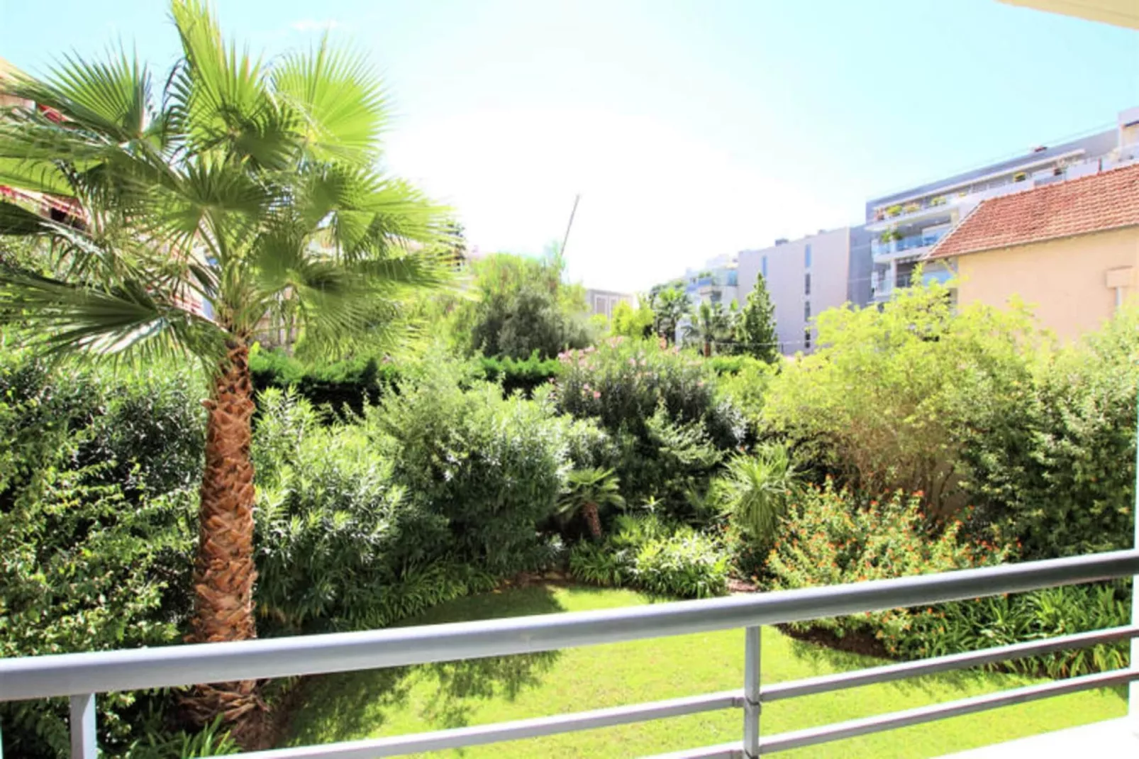 Résidence Appartement Rénové Avec 2 Chambres & Salle De Bain à La Décoration Raffinée-Recreatieruimte