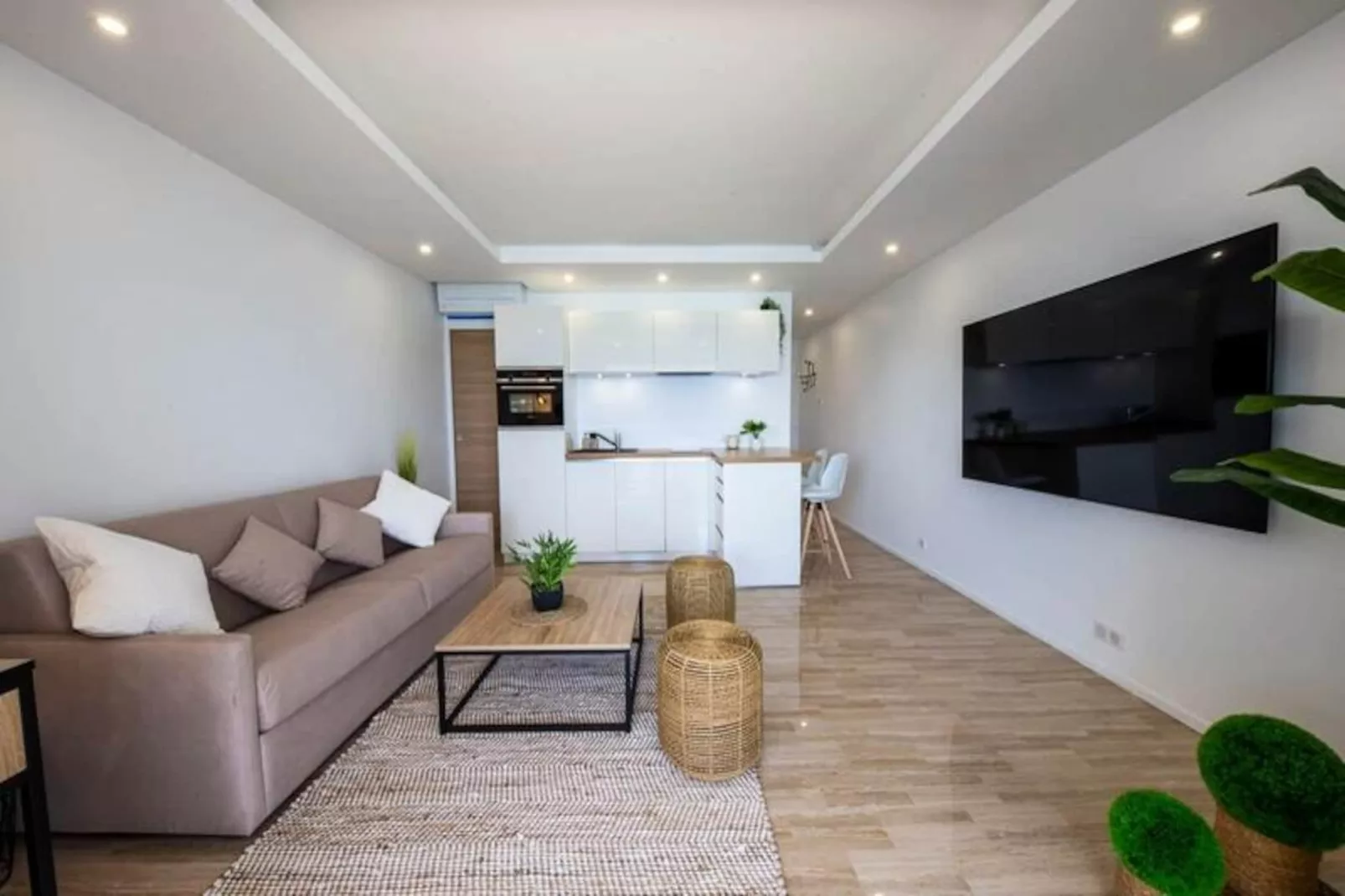 06k1 - Face &agrave; La Mer T2 R&eacute;nov&eacute; - Terrasse &ndash;parking-Image-tags.