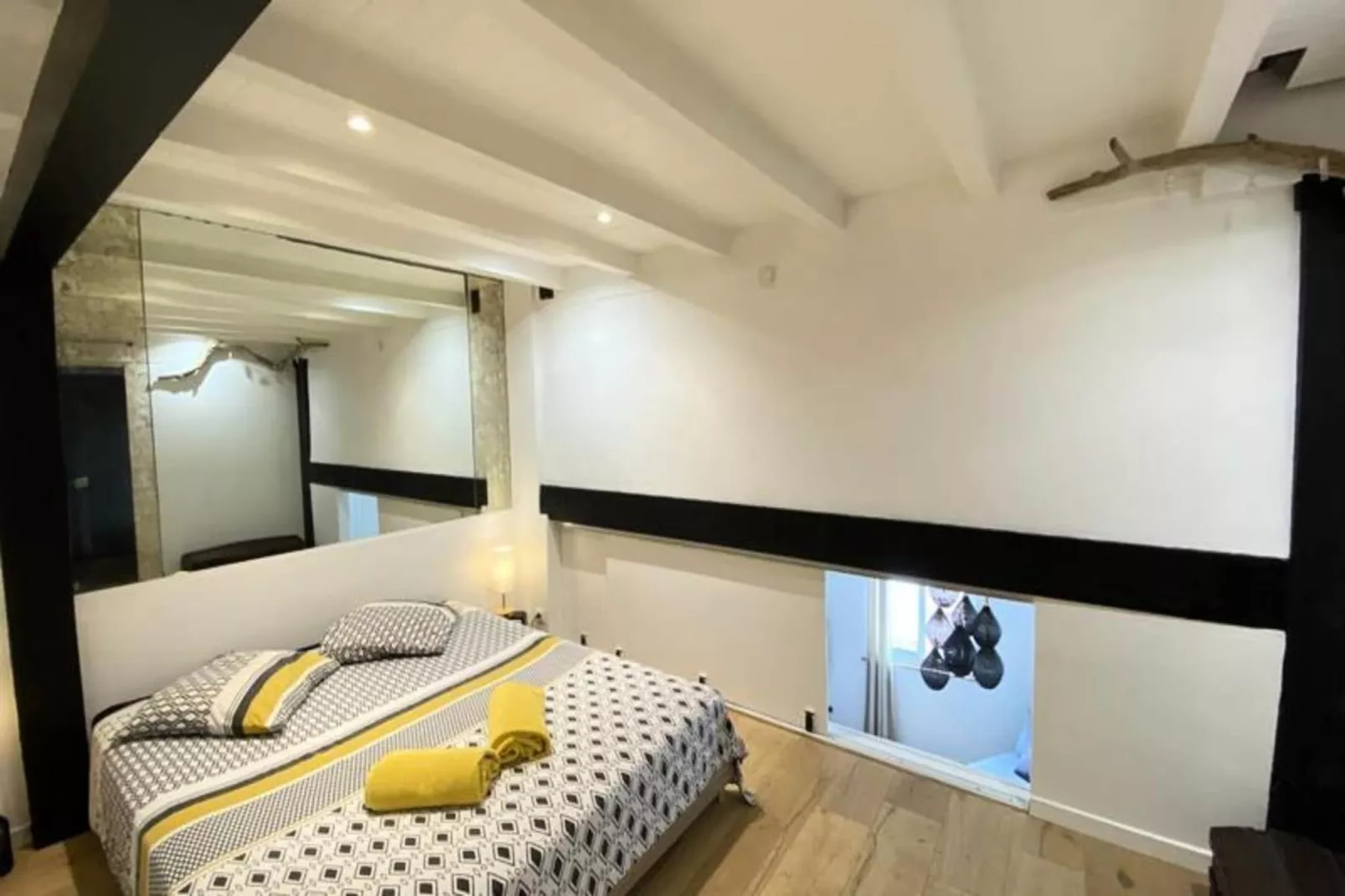 06bx : Superbe Loft - 100m2 - 6 Personnes-Buitenkant zomer