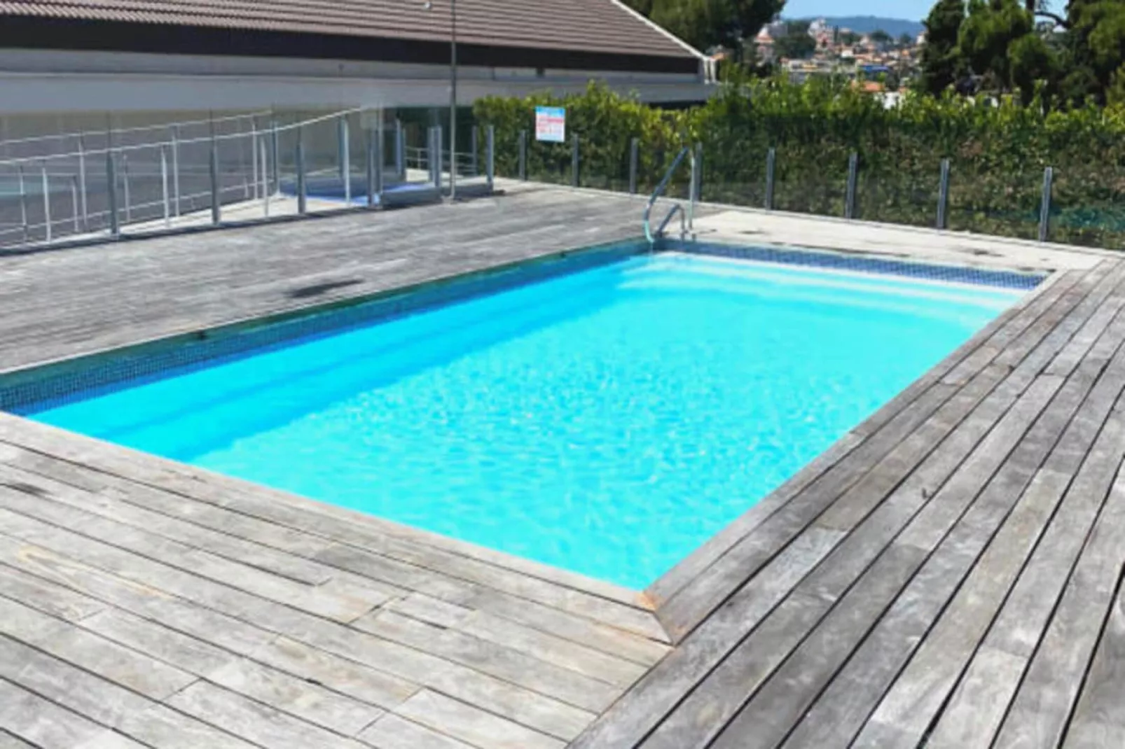Résidence Bnb Renting Beau  2 Pi&egrave;ces Dans Un Immeuble Neuf Avec Piscine Avec Parking-Zwembad
