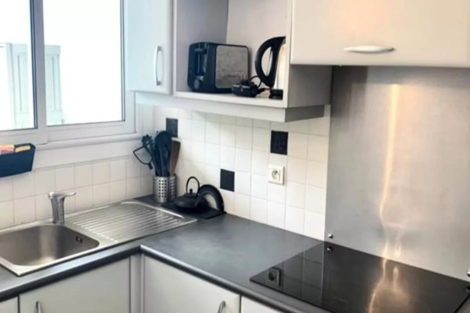 Résidence Studio De 35m² Très Proche De La Croisette-Image-tags.