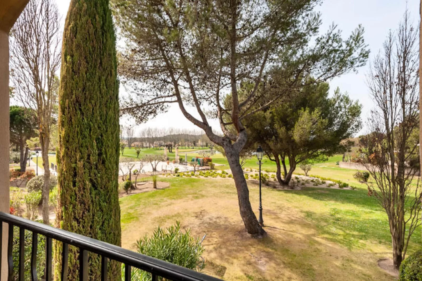 Résidence Hôtel du Golf de Pont Royal - maeva Home-Image-tags.