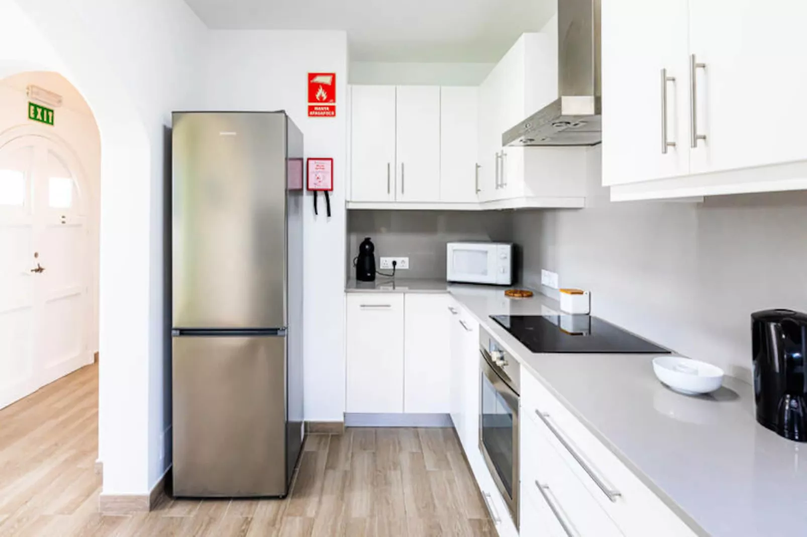 Maison à Son Bou-Image-tags.