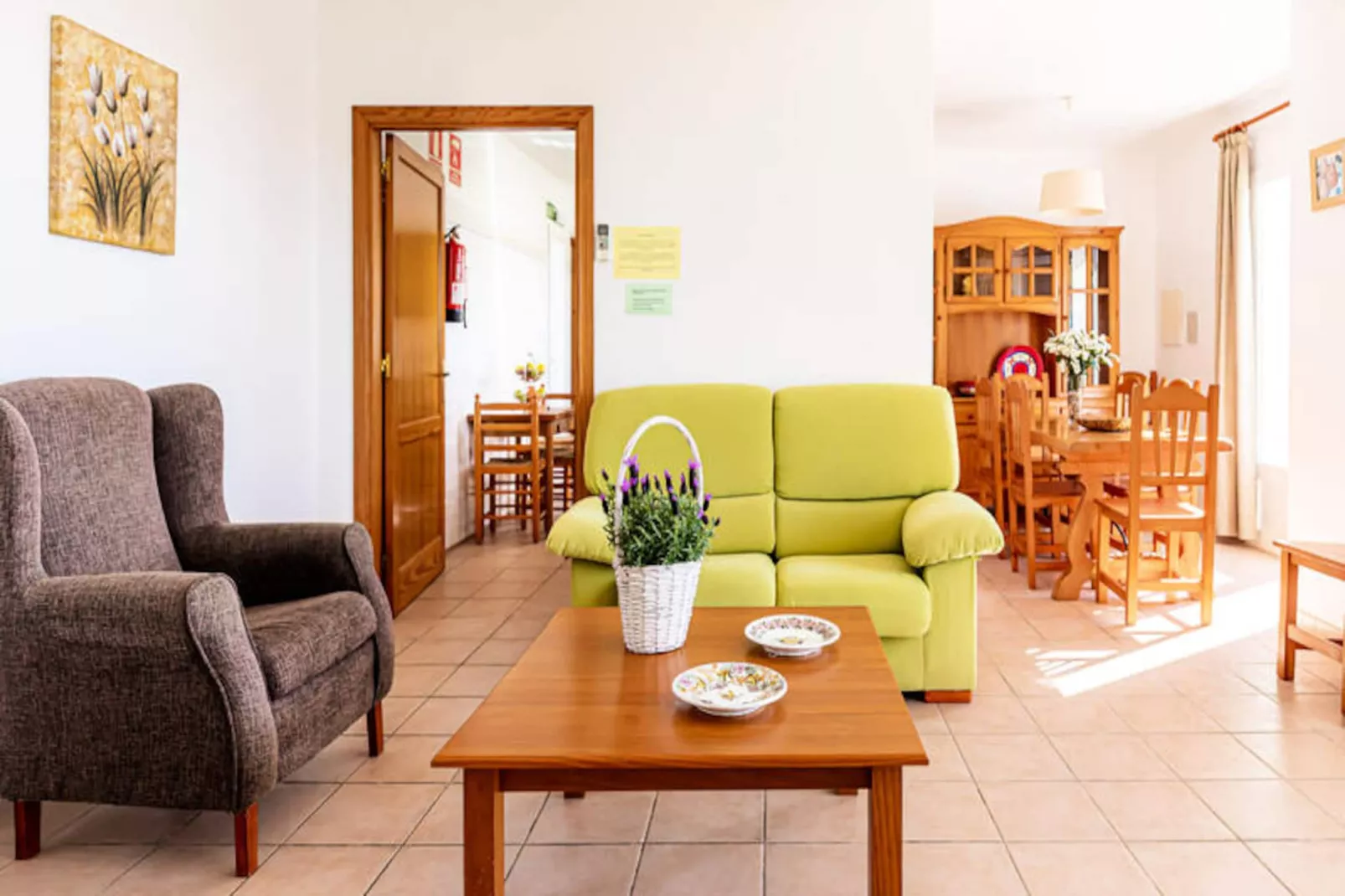 Maison à Son Bou-Image-tags.