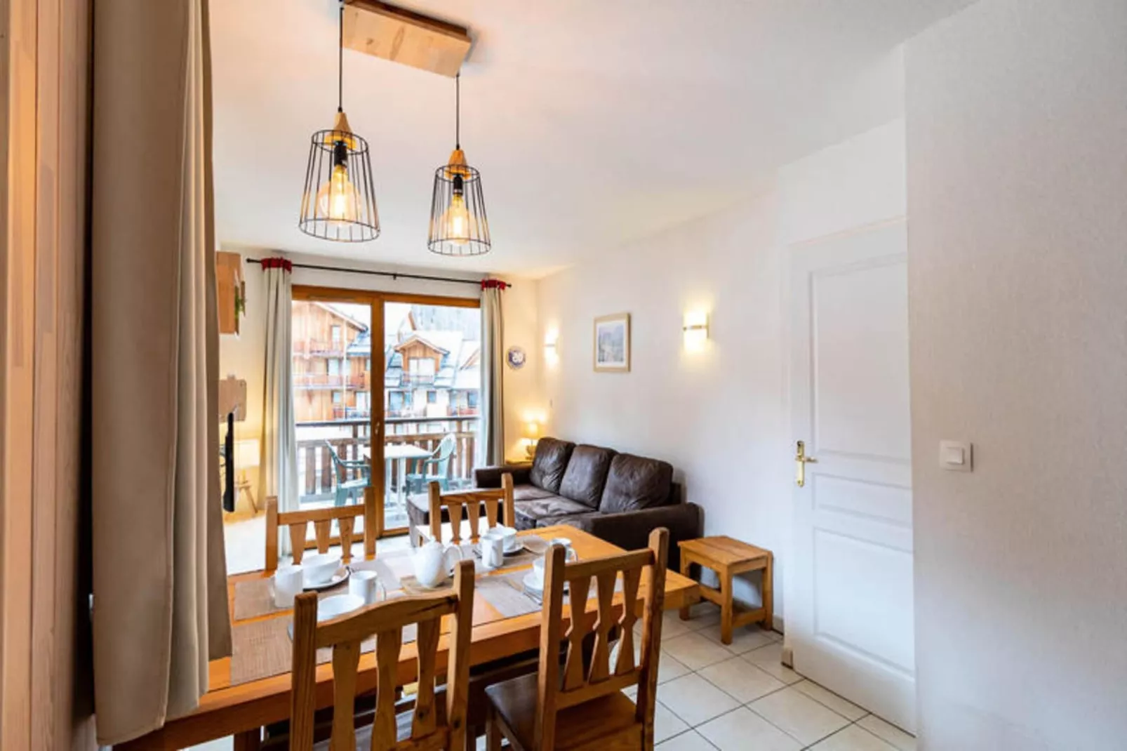 Résidence Le Balcon Des Airelles-Eetkamer