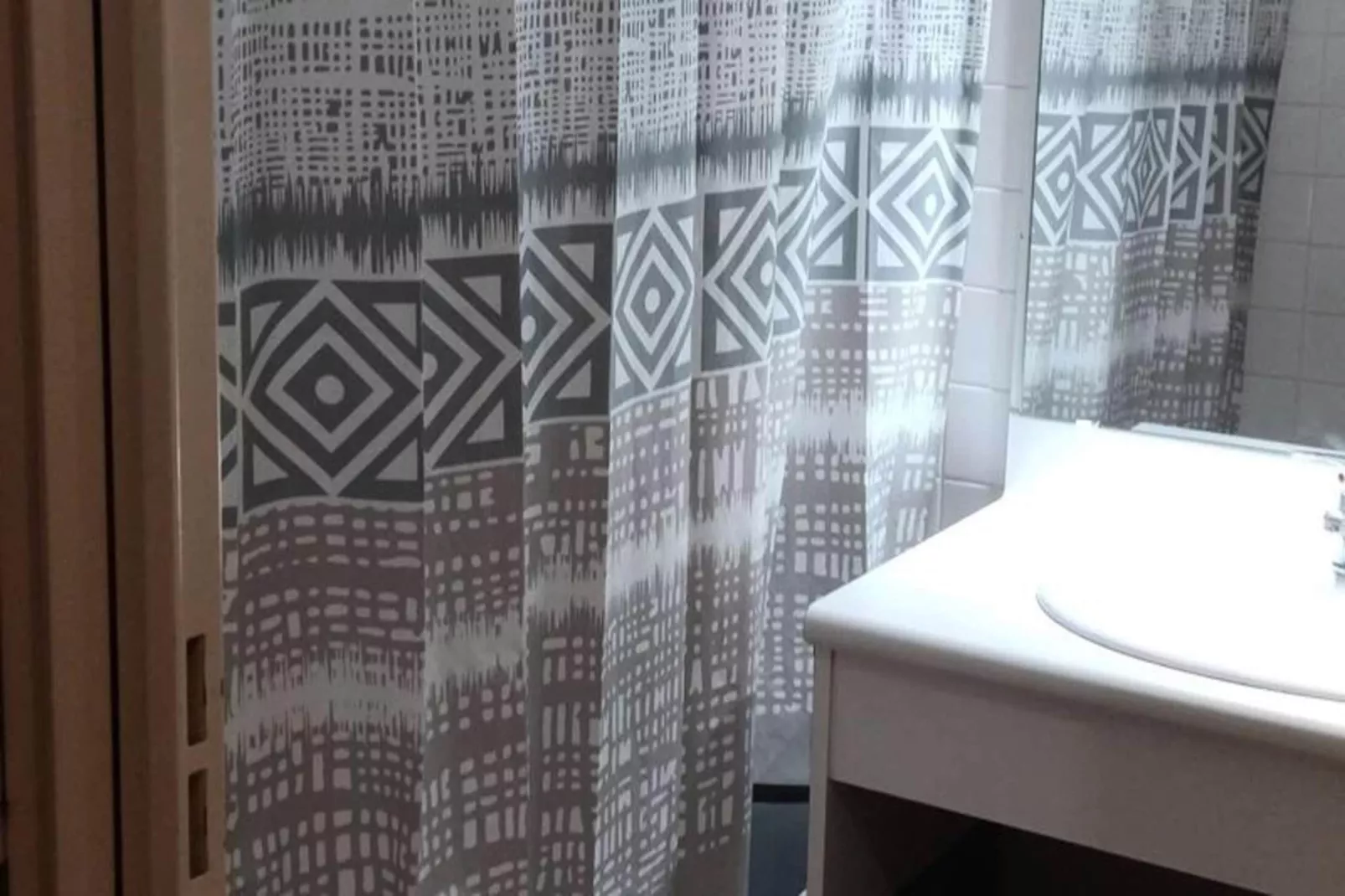 Résidence Eyssina - Badkamer