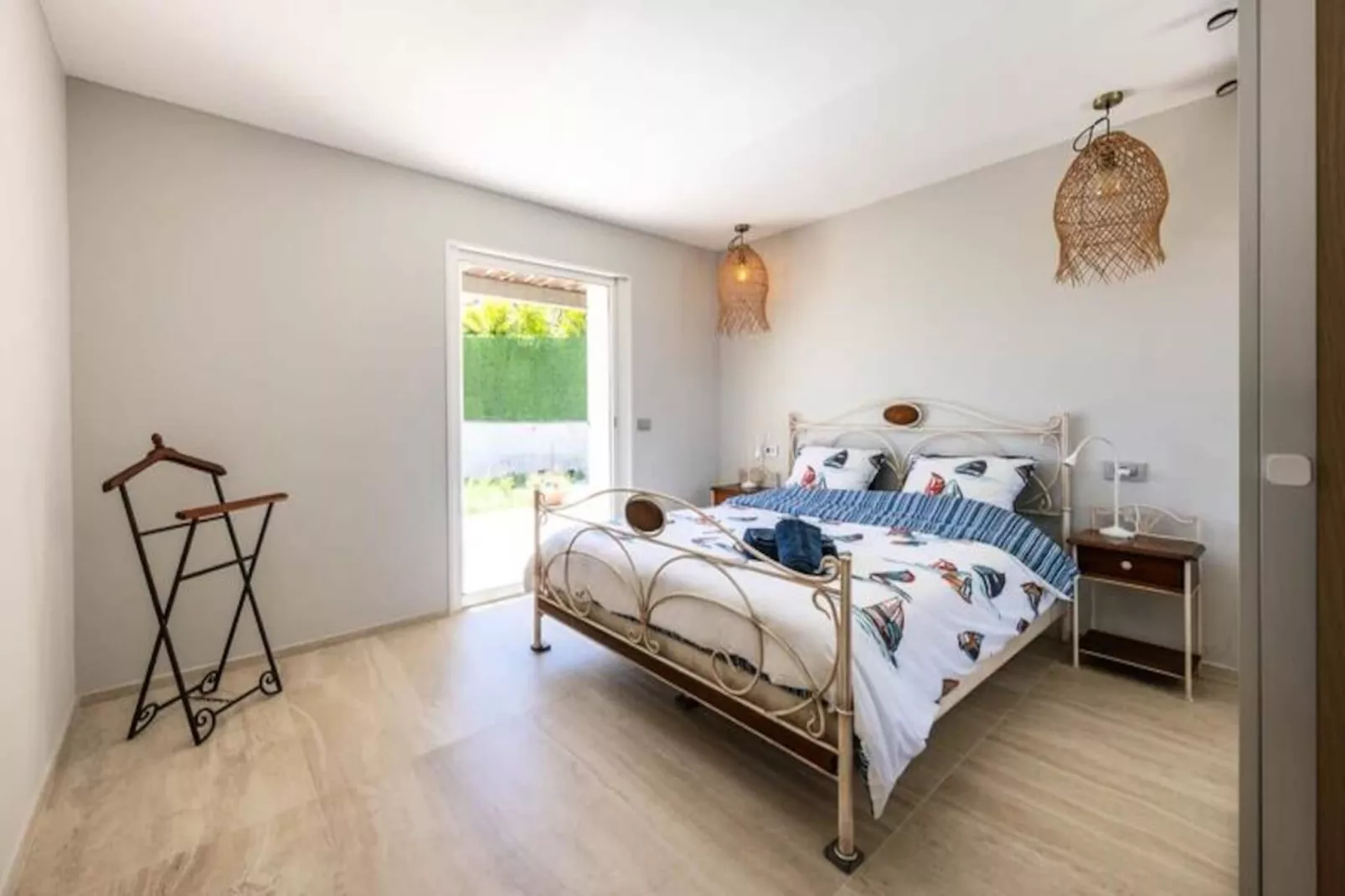 06ak1 - Villa 4 Chambres, Piscine Et Sauna-Image-tags.