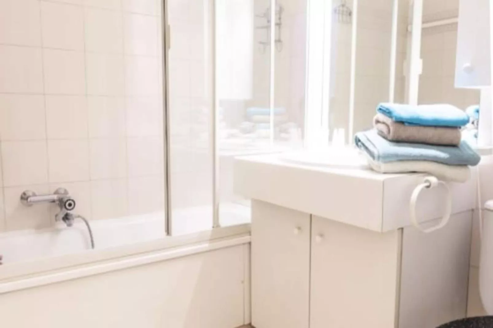 Résidence Coeur De La Rue Meynadier-Badkamer