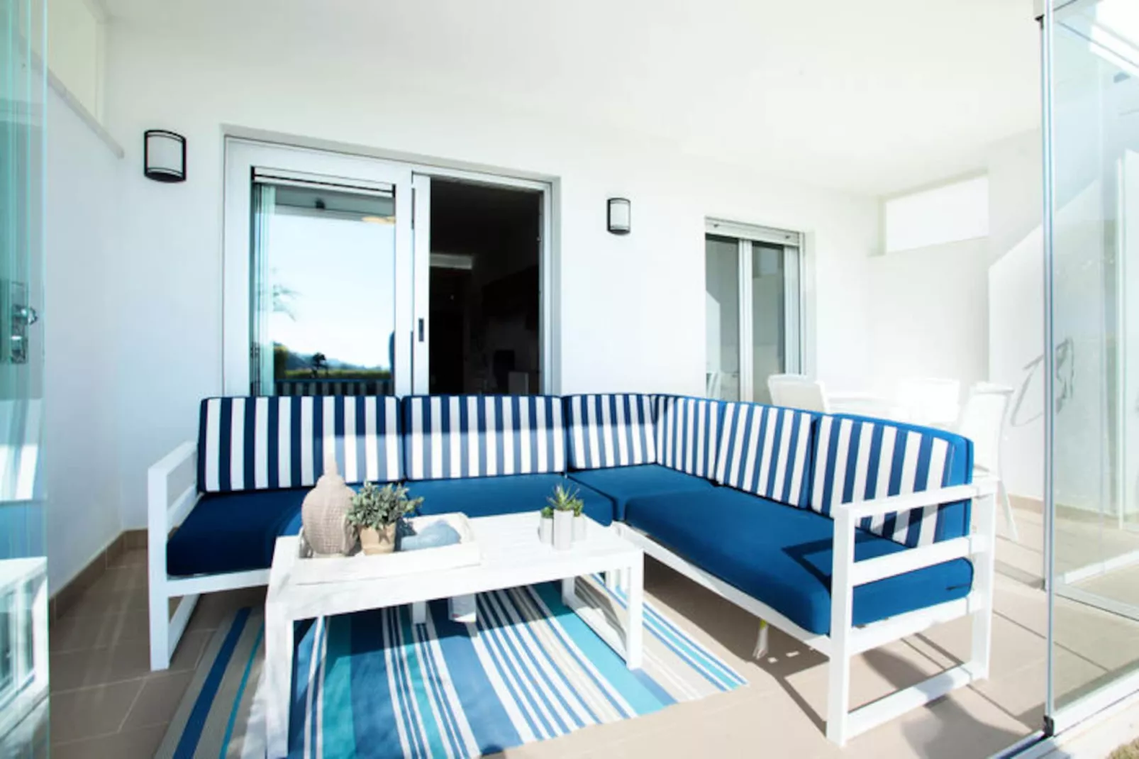 Appartements à Ojen-Image-tags.