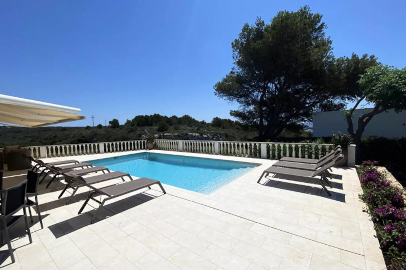 Maison à Binisafuller-Image-tags.